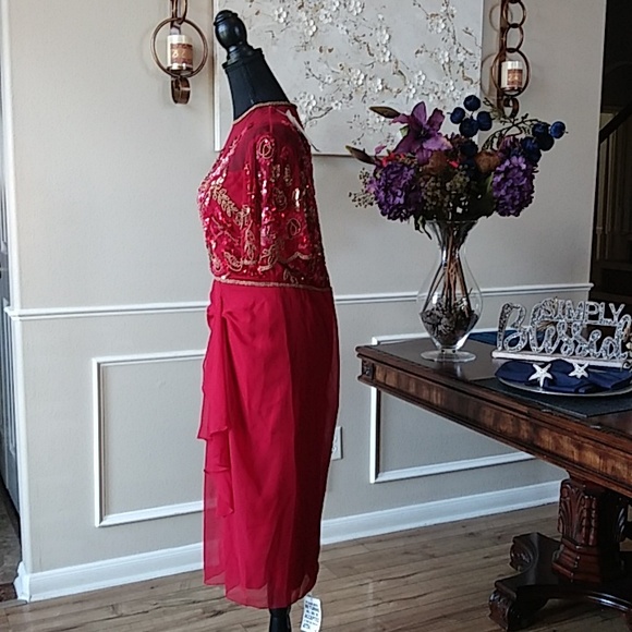 NWT Spectacular Red Illusions Cocktail Dress By Virgos Lounge. Size 8 - Picture 11 of 16